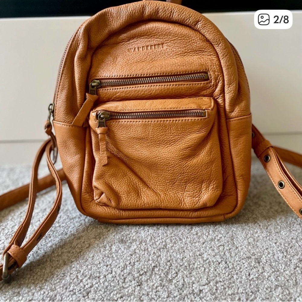 Wanderers Tan Leather Backpack - Picture 2 of 8